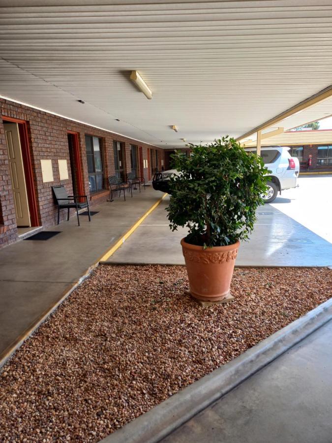 Macintyre Motor Inn Goondiwindi Exterior photo